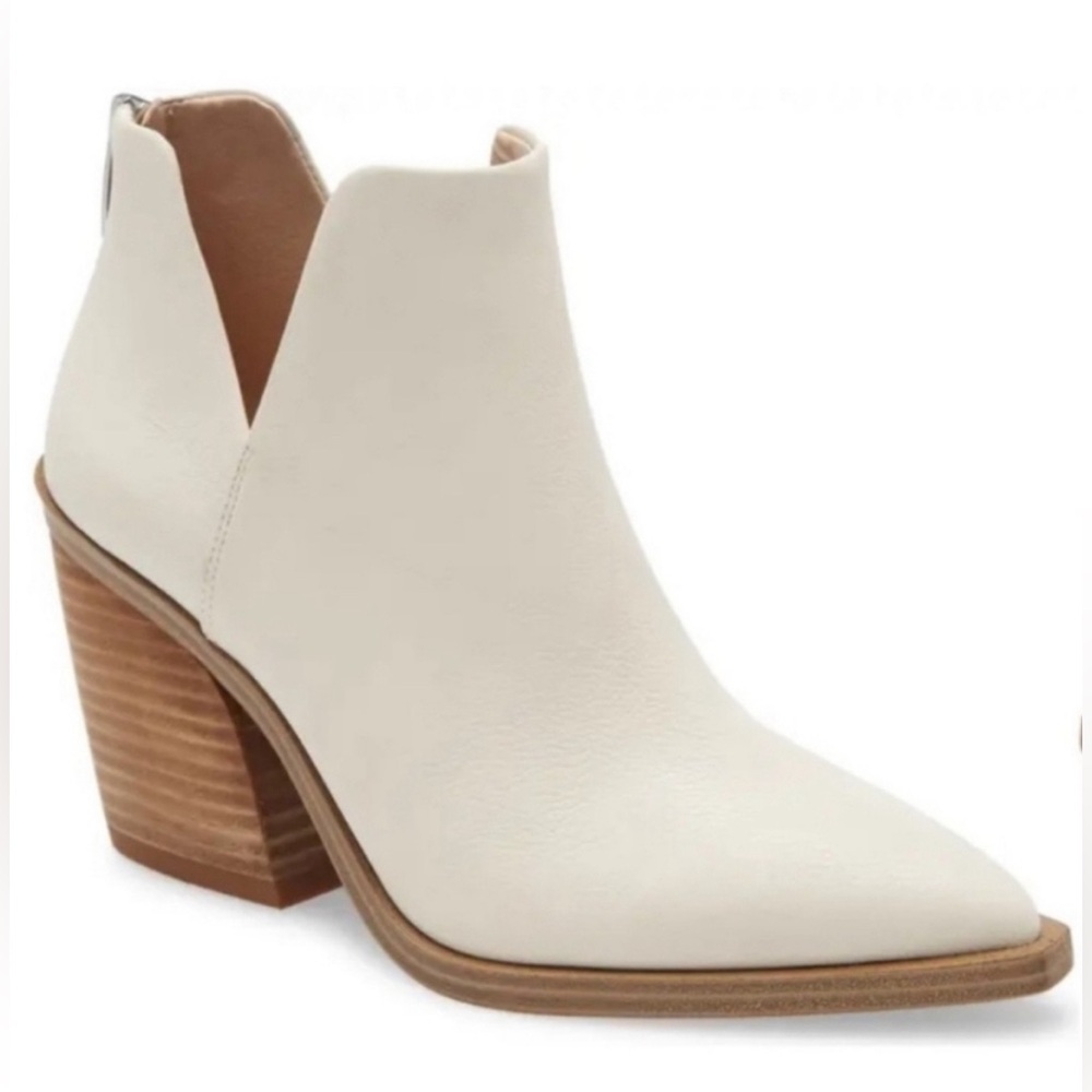 SOLD* Vince Camuto Gidgeta Bootie - Size 12